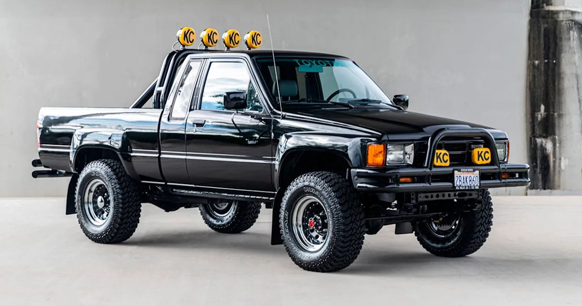 The Fourth-Generation Toyota 4×4 Pickup - The Indestructible Hilux