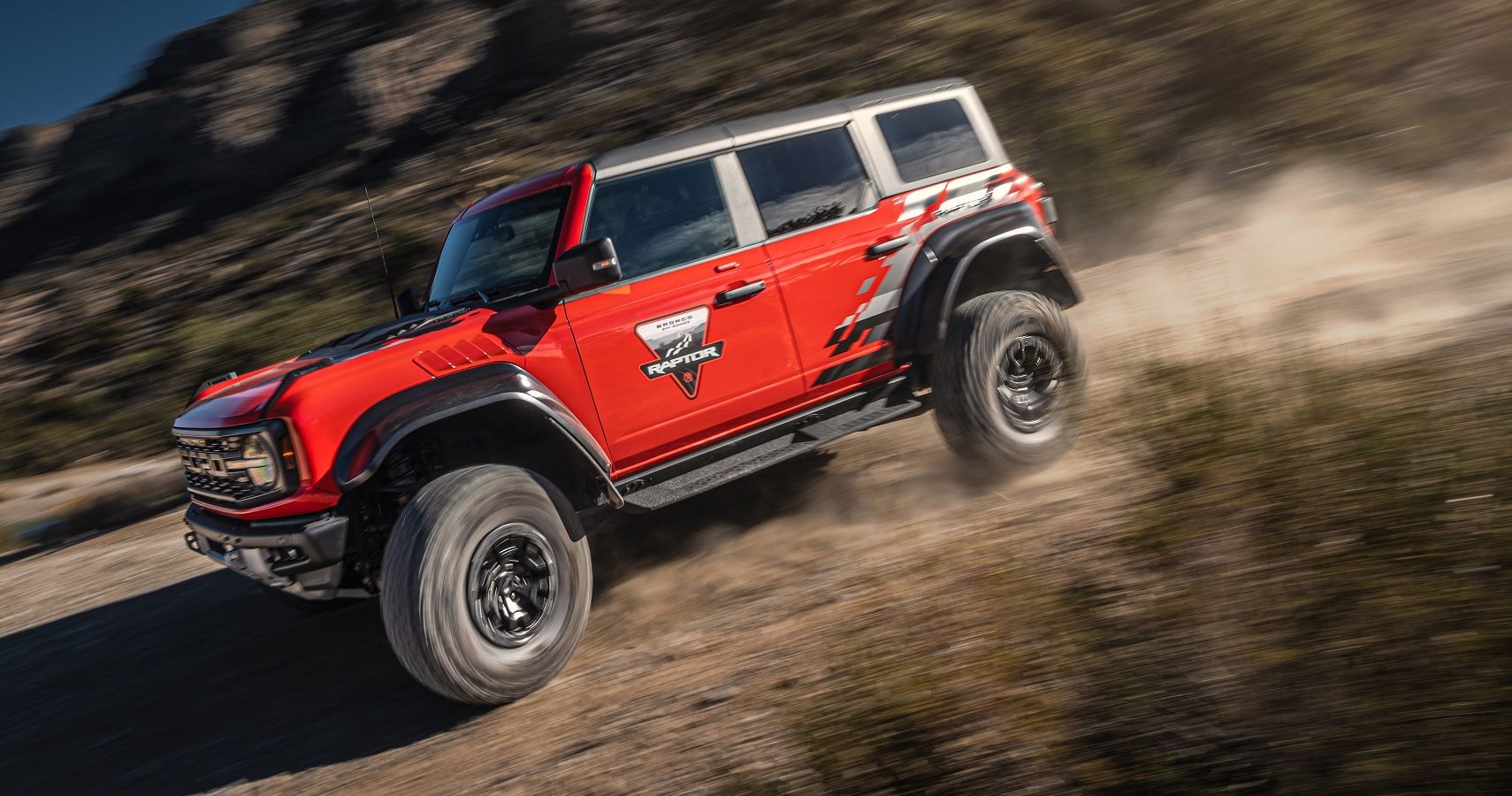 Here's Why The Base Ford Bronco Is The Most Enthusiastic One To Have