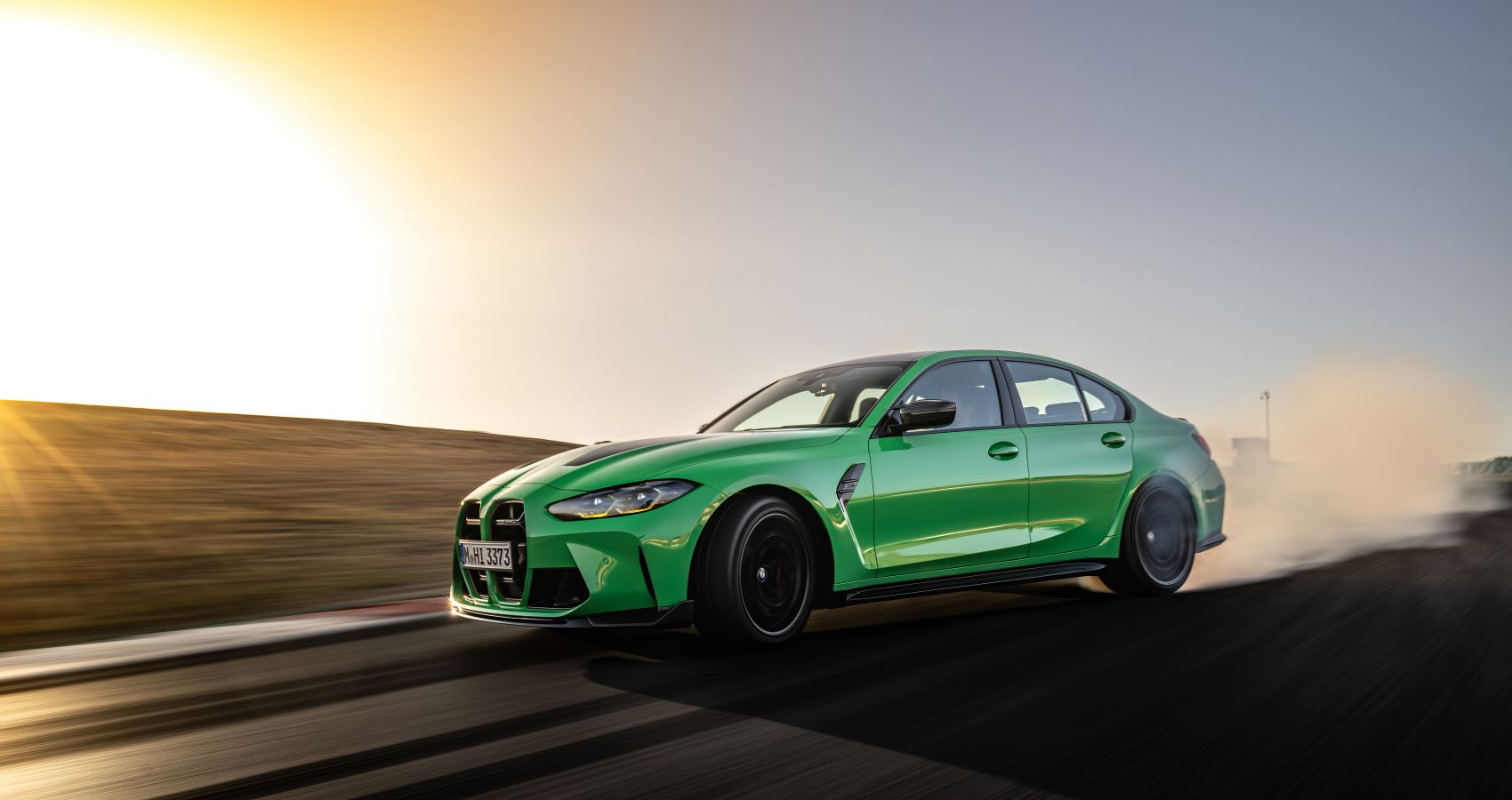 Дрифтинг BMW M3 CS 2023 года