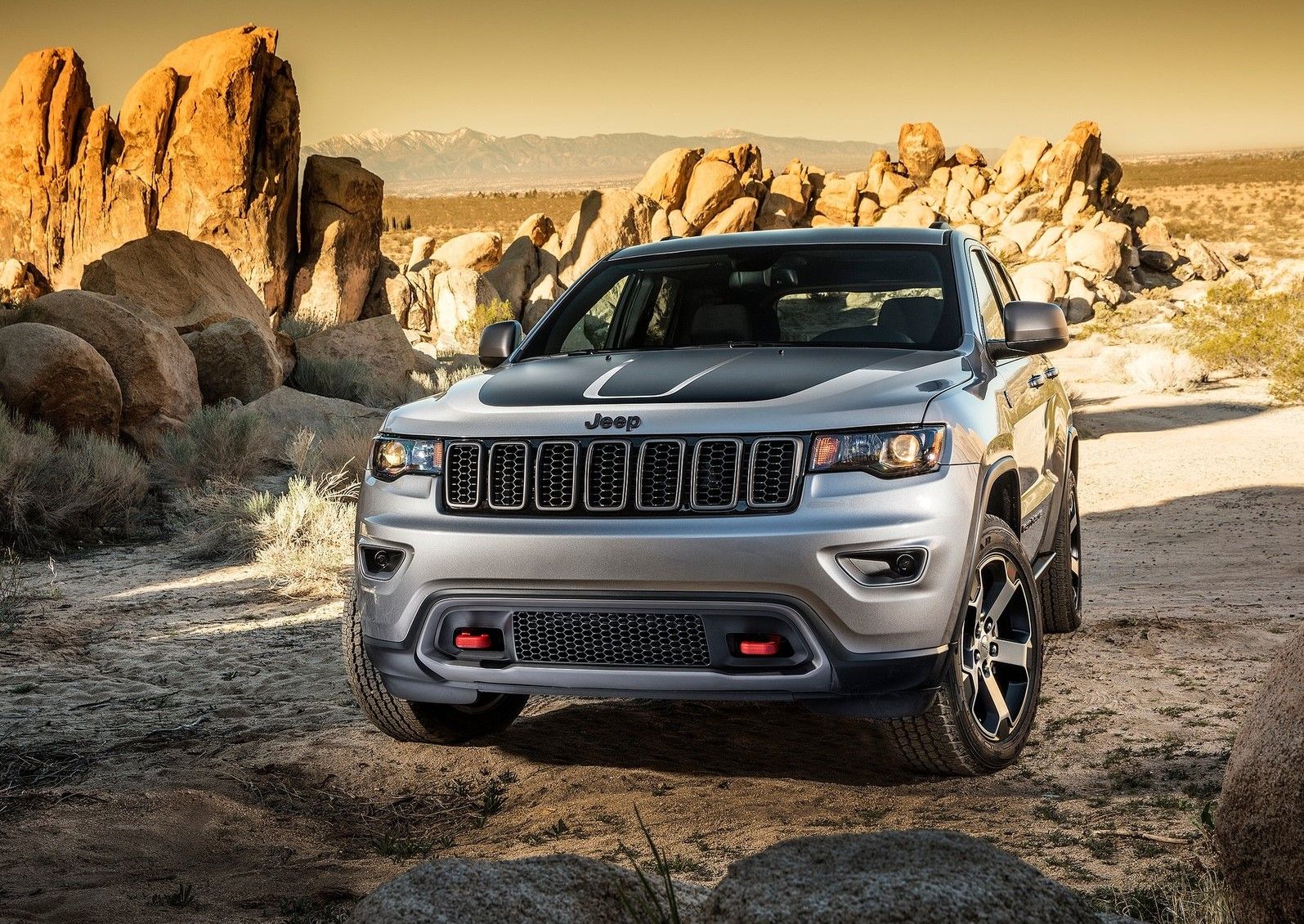 The Trailhawk trim of the 2017 Jeep Grand Cherokee.