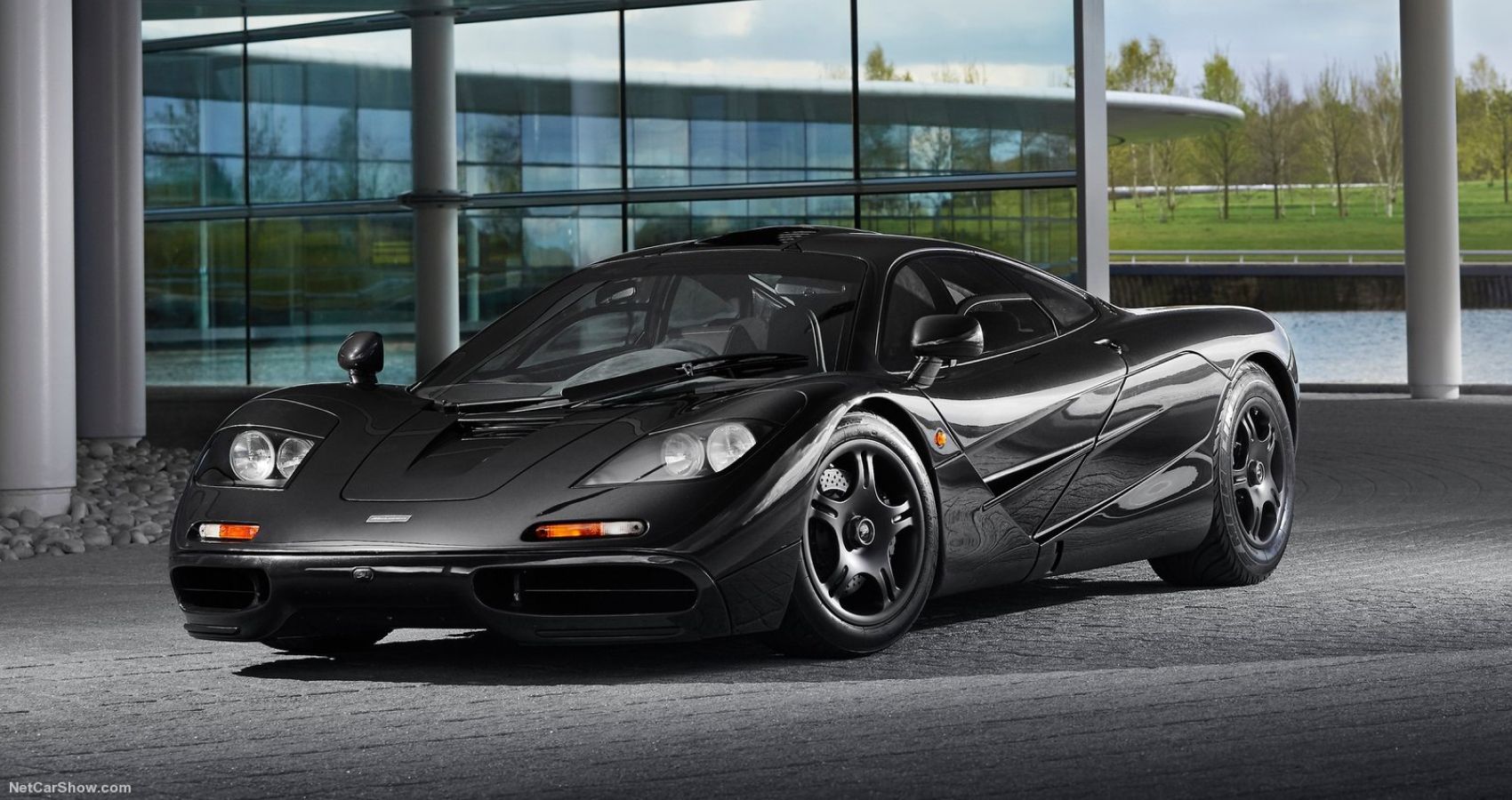 1993 McLaren F1 (Black) - Front