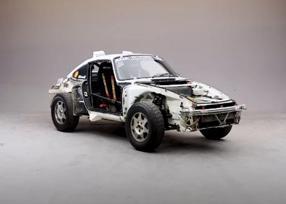 The #185 Porsche 959 Dakar Racer after some of the body panels have been removed