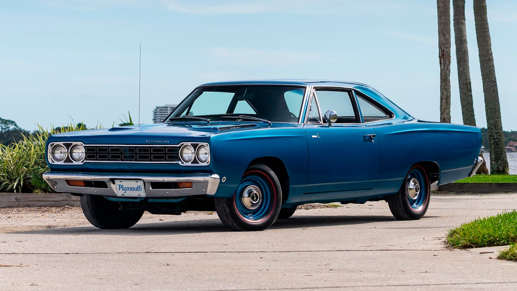 10 Iconic Muscle Automobiles From The ’60s