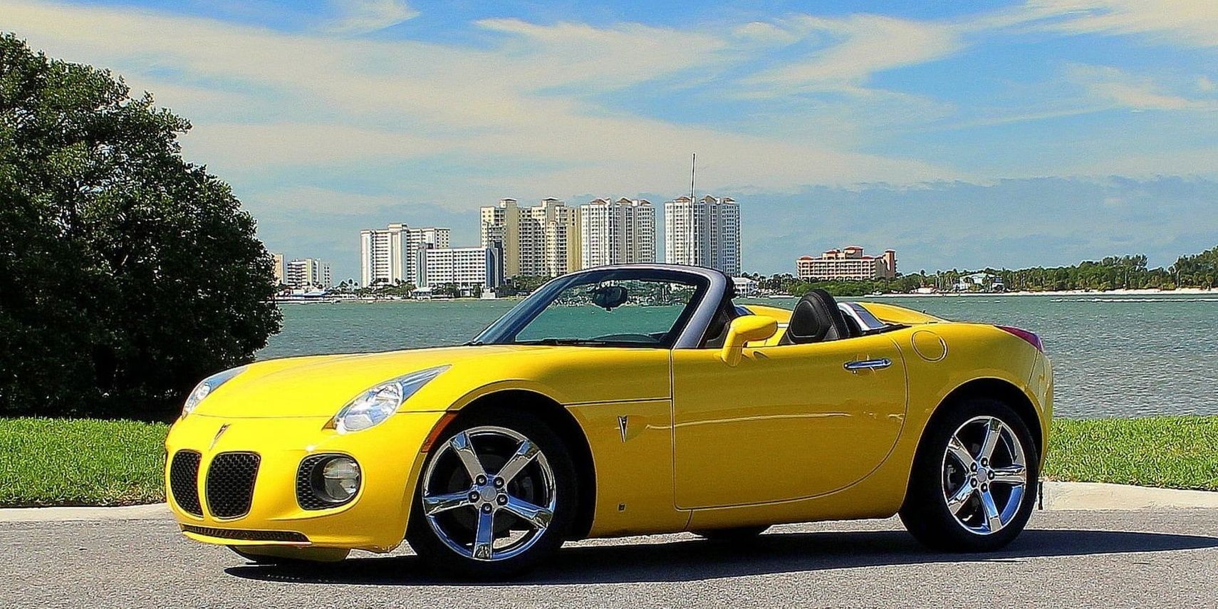 2008 Pontiac Solstice GXP Convertible Cropped