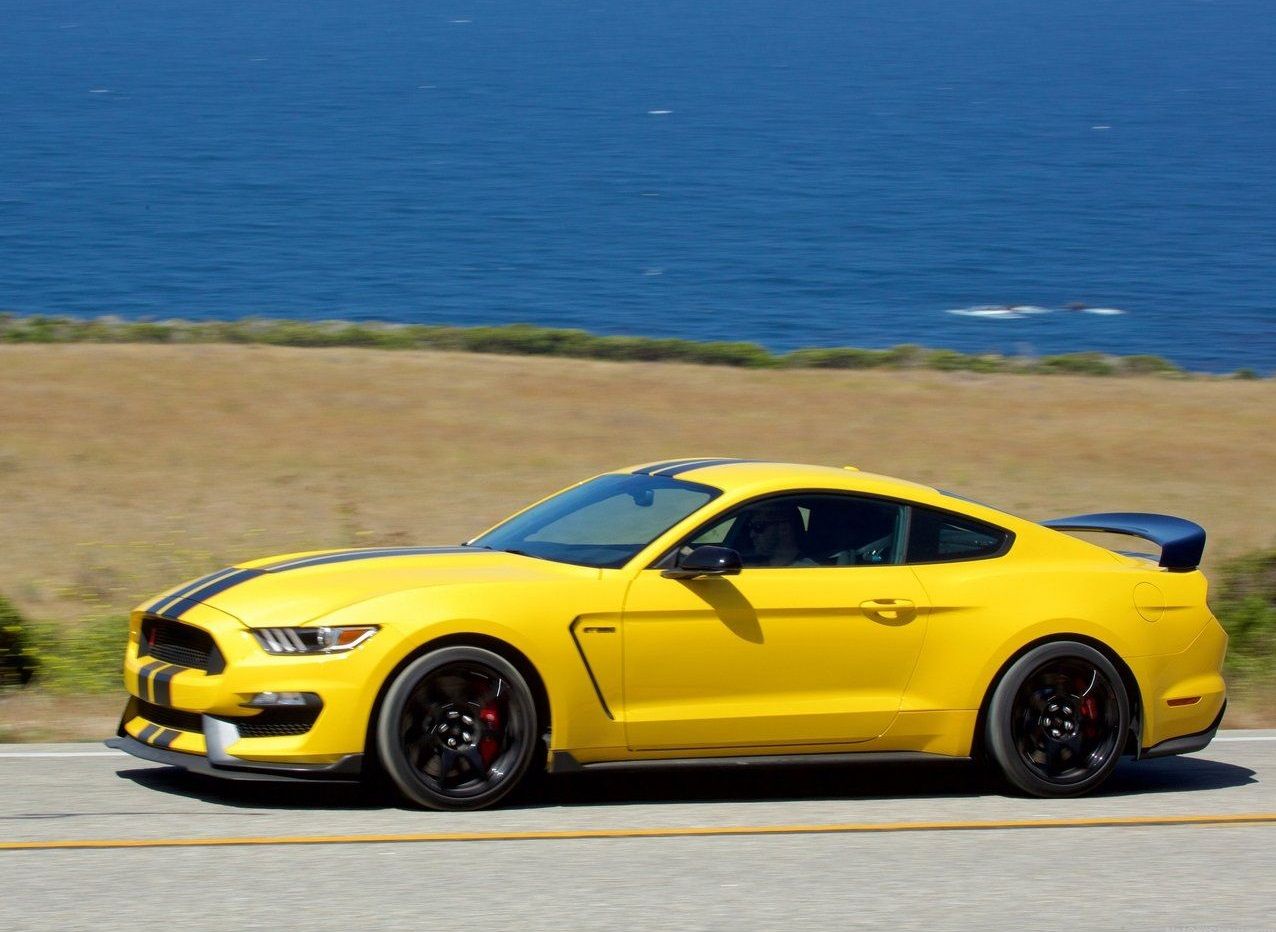 2016 Mustang Shelby GT350 R Yellow