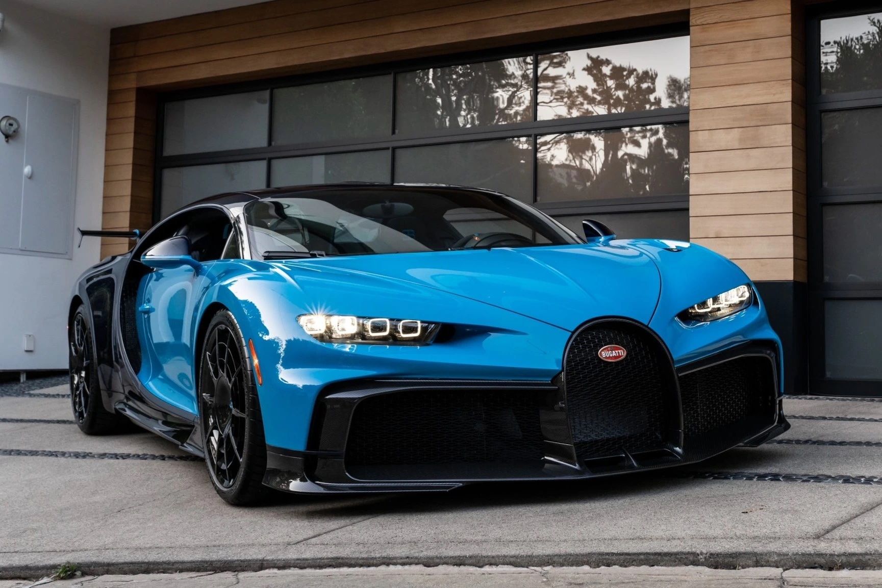 This Is How Much It Costs To Finance And Maintain A Bugatti Chiron