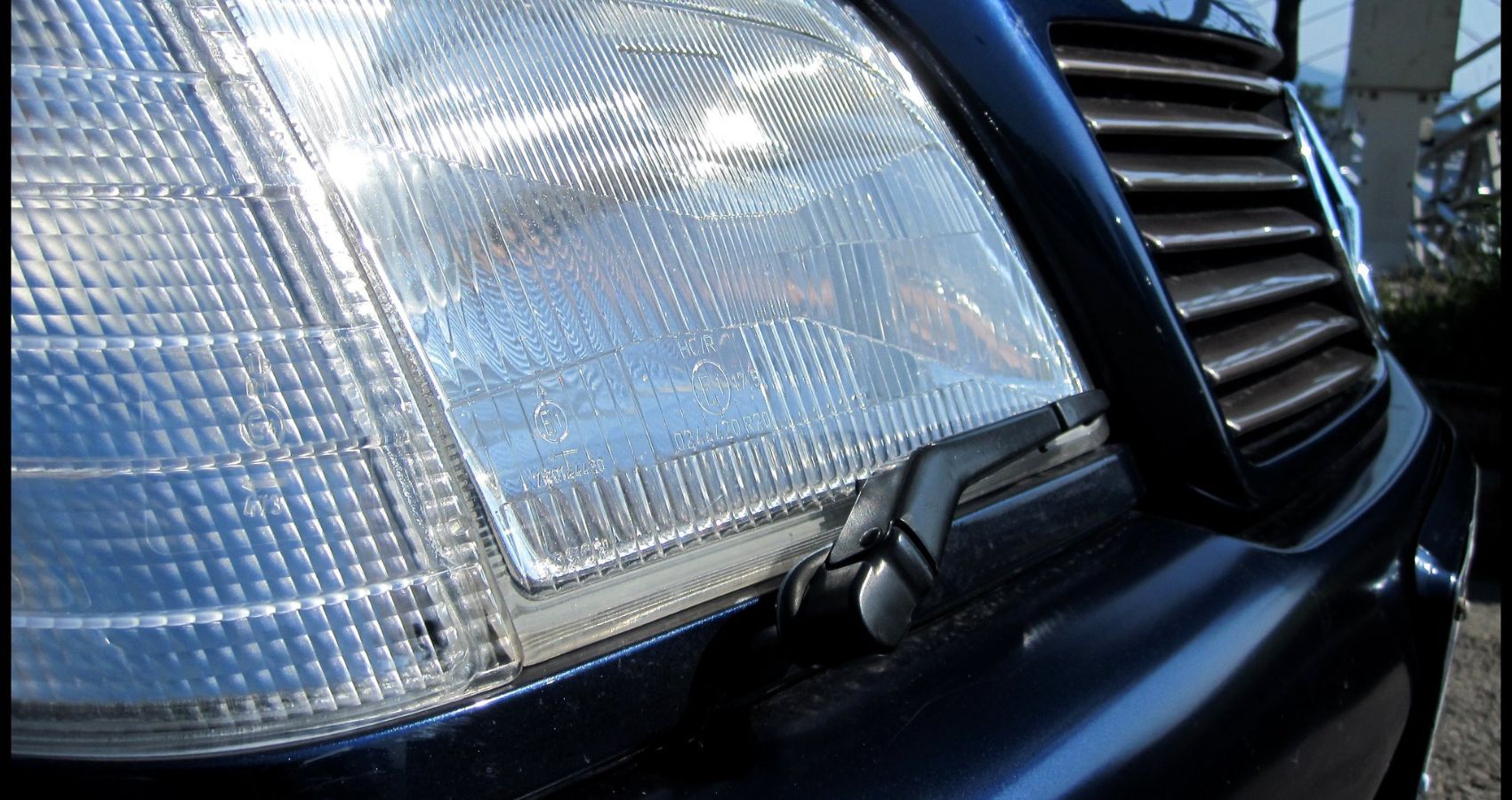 Mercedes-Benz With Headlight Wipers