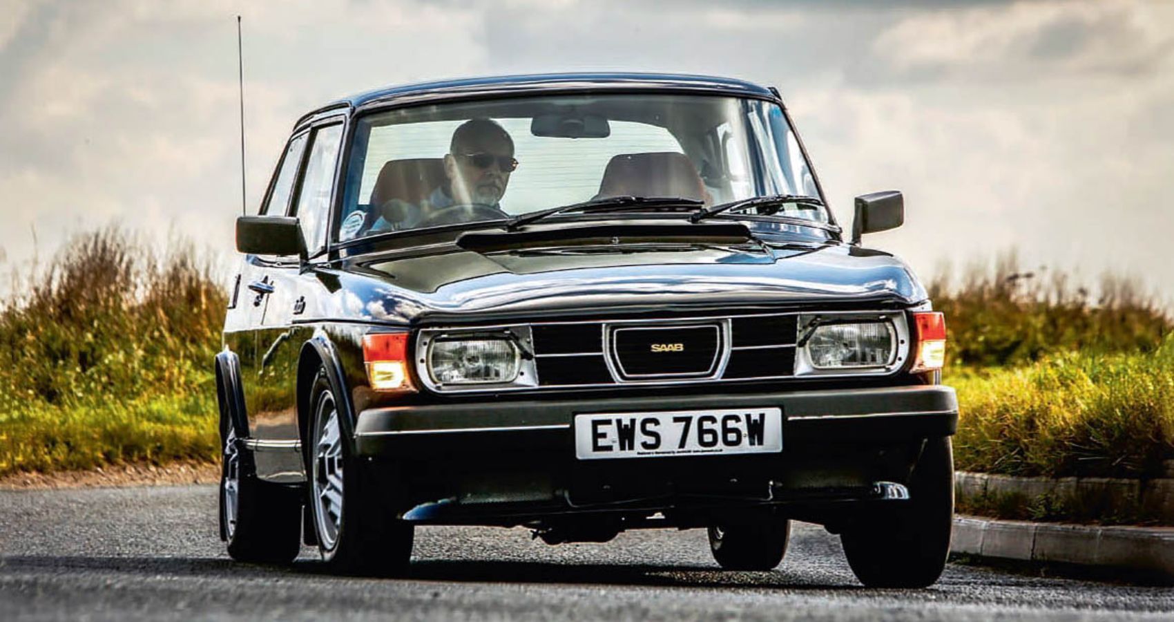 Headlight Wipers on A Saab