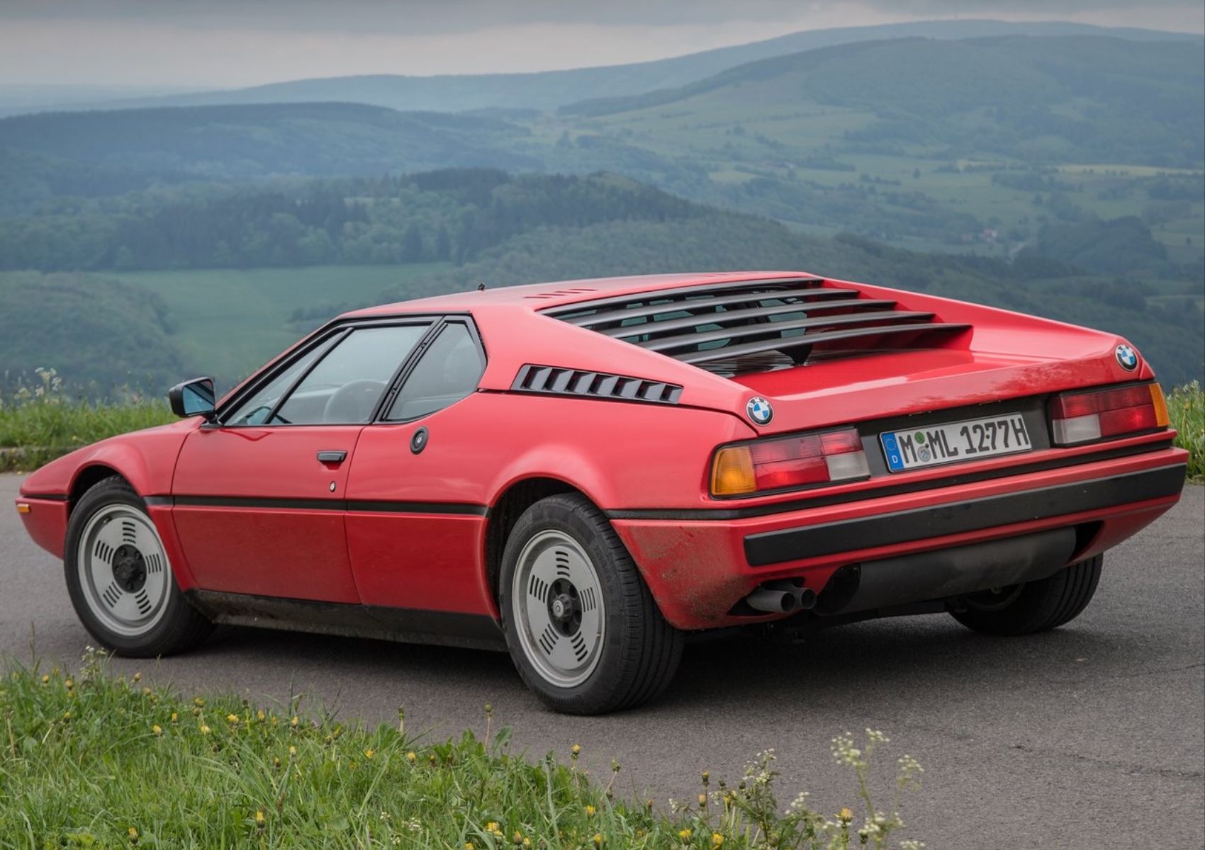 The True Story Behind How And Why BMW Broke Into The Lamborghini Factory