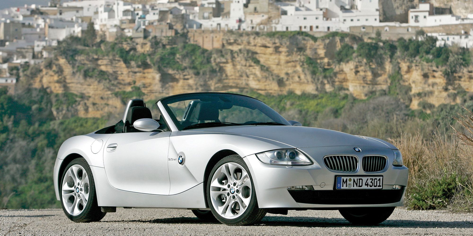 10 Cheap Sports Cars You Can Get With A Manual Transmission