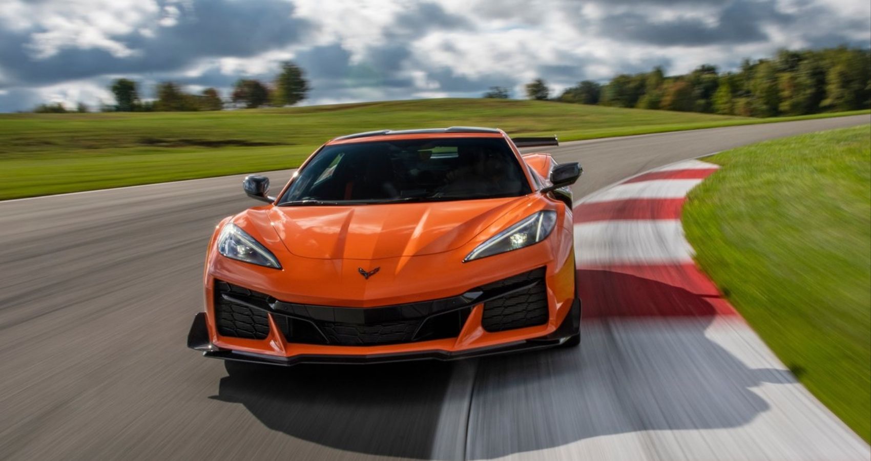 Chevrolet Corvette C8 Z06 Front View 2023