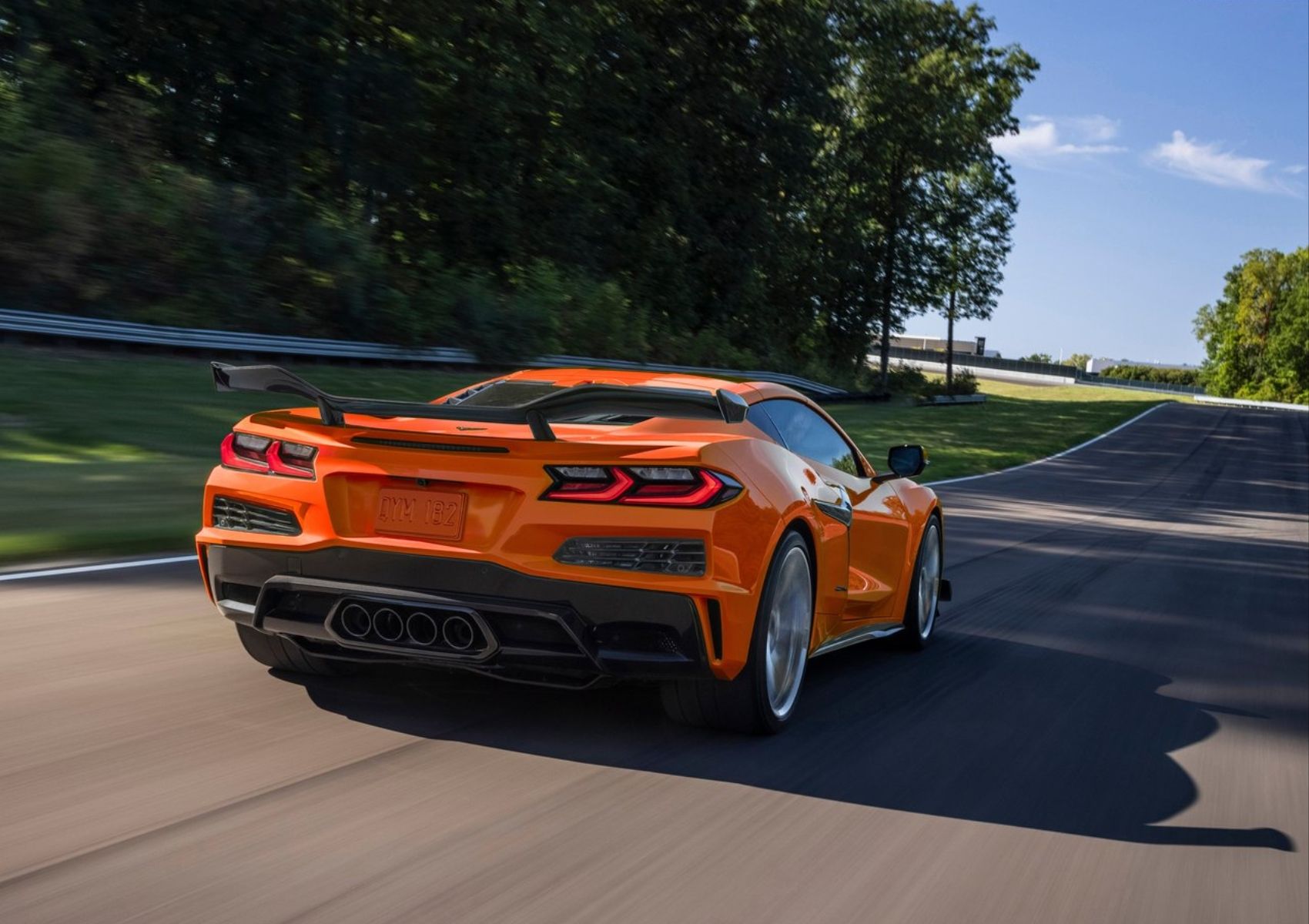 Chevrolet Corvette C8 Z06 Vista Traseira 2023 Laranja