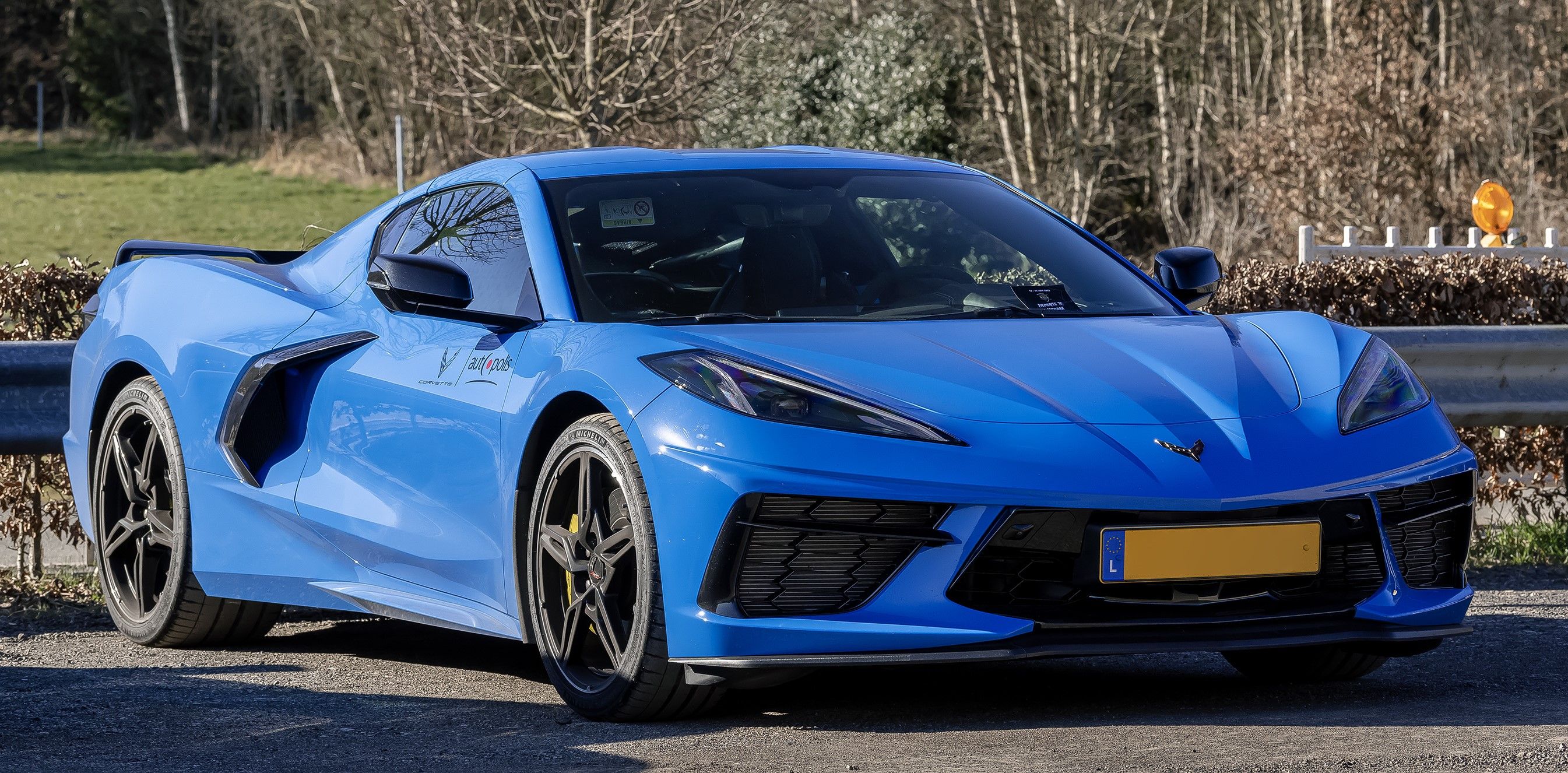 10-safest-sports-cars-for-thrilling-driving