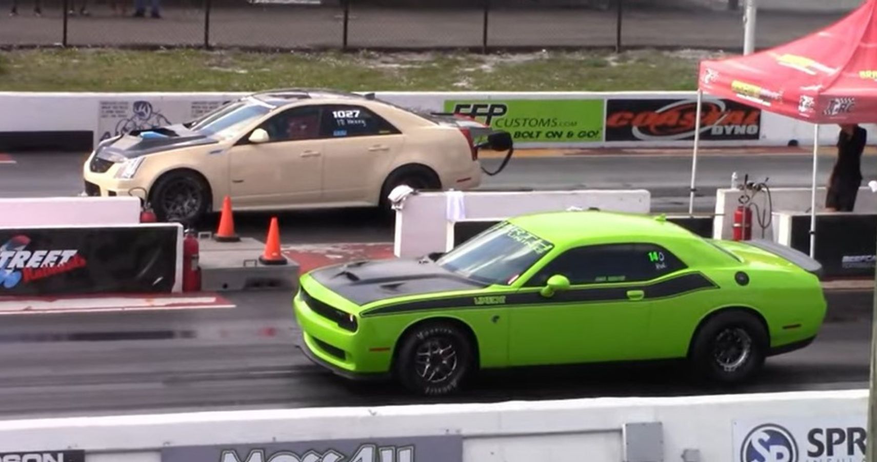 CTS-V vs Dodge Challenger Drag Race - Side View 