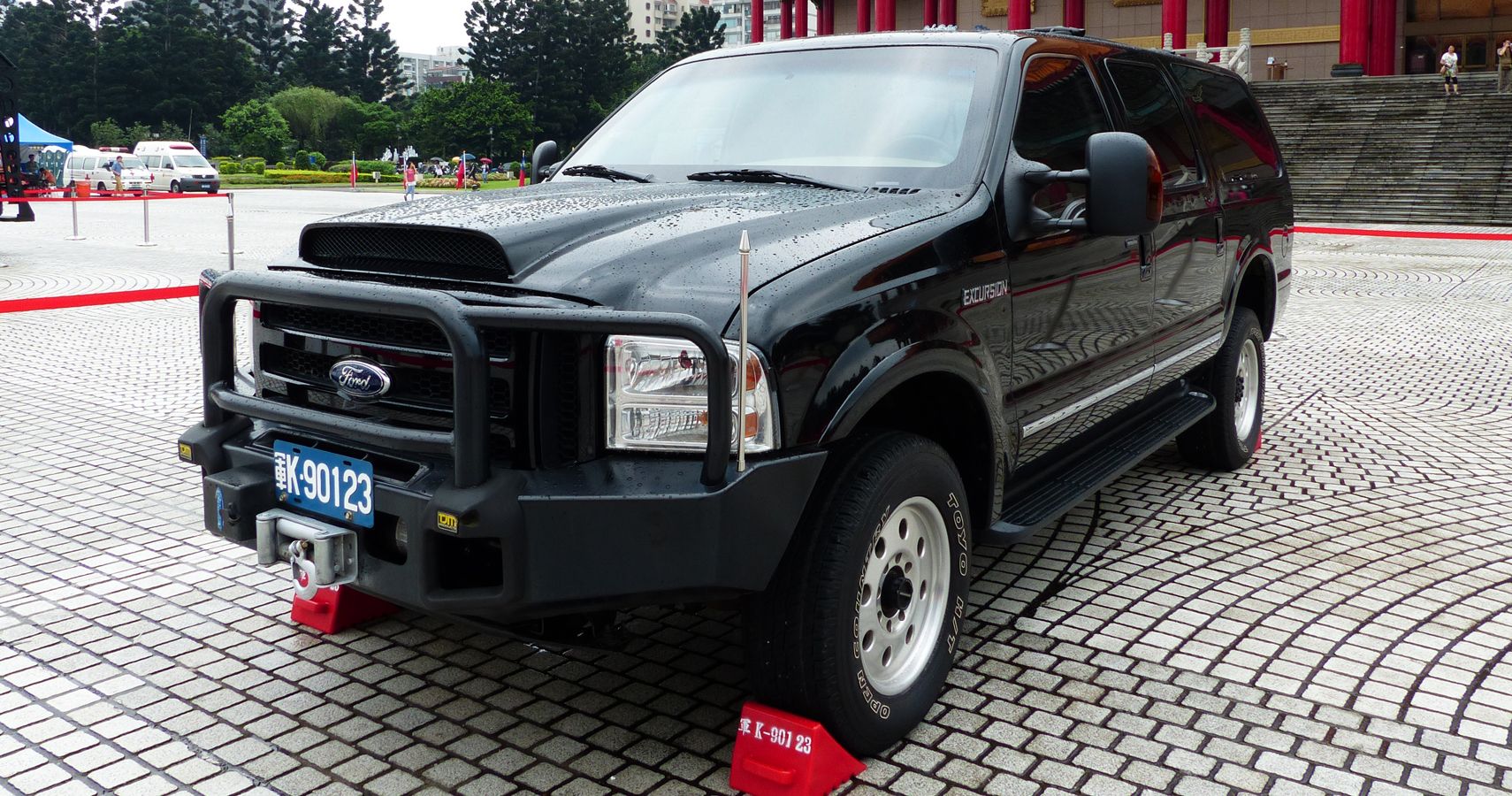 Black armored Ford Excursion in Taiwan
