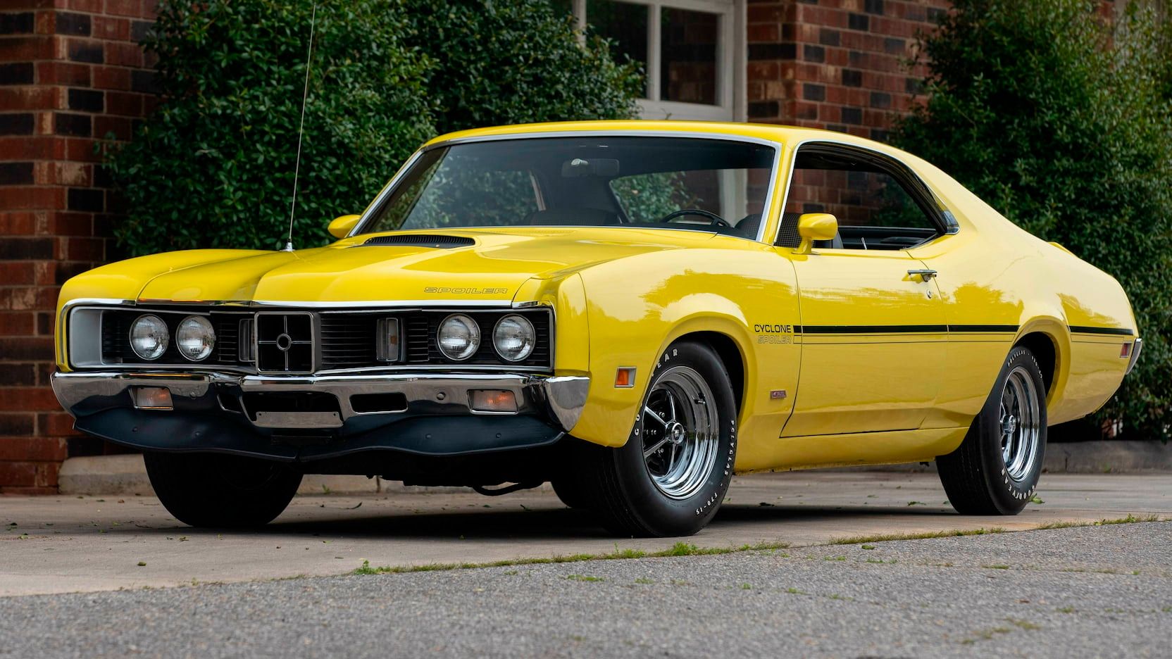 10 Iconic Muscle Cars From The 70s