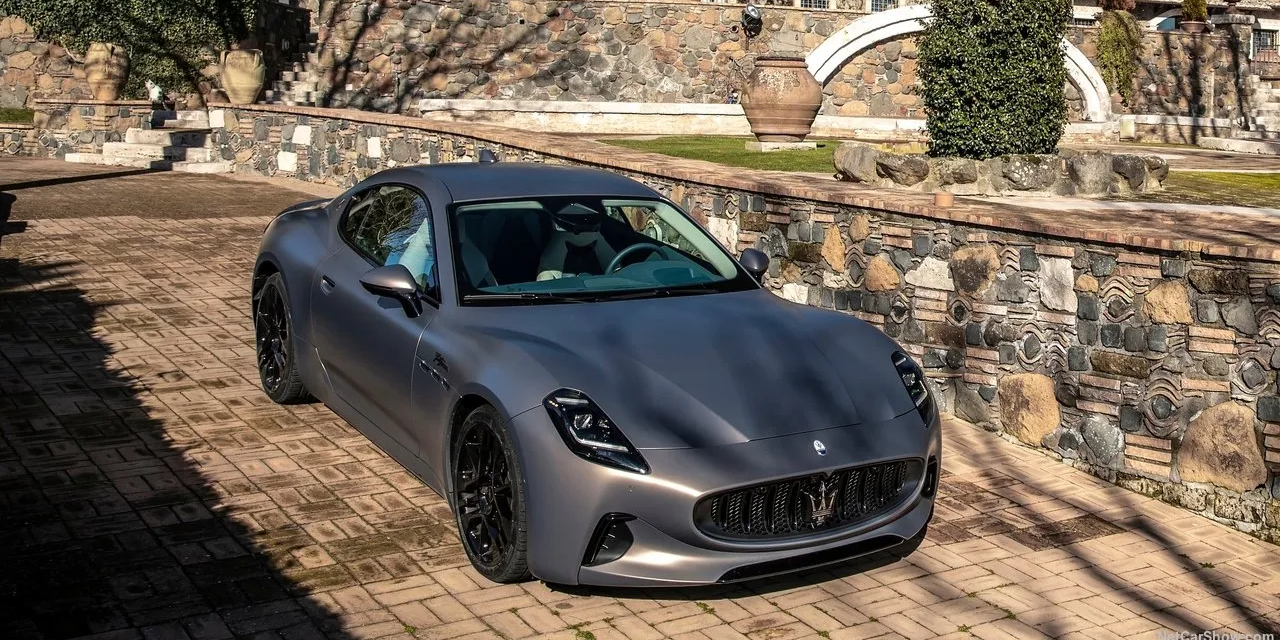 Maserati GranTurismo Folgore - Front End