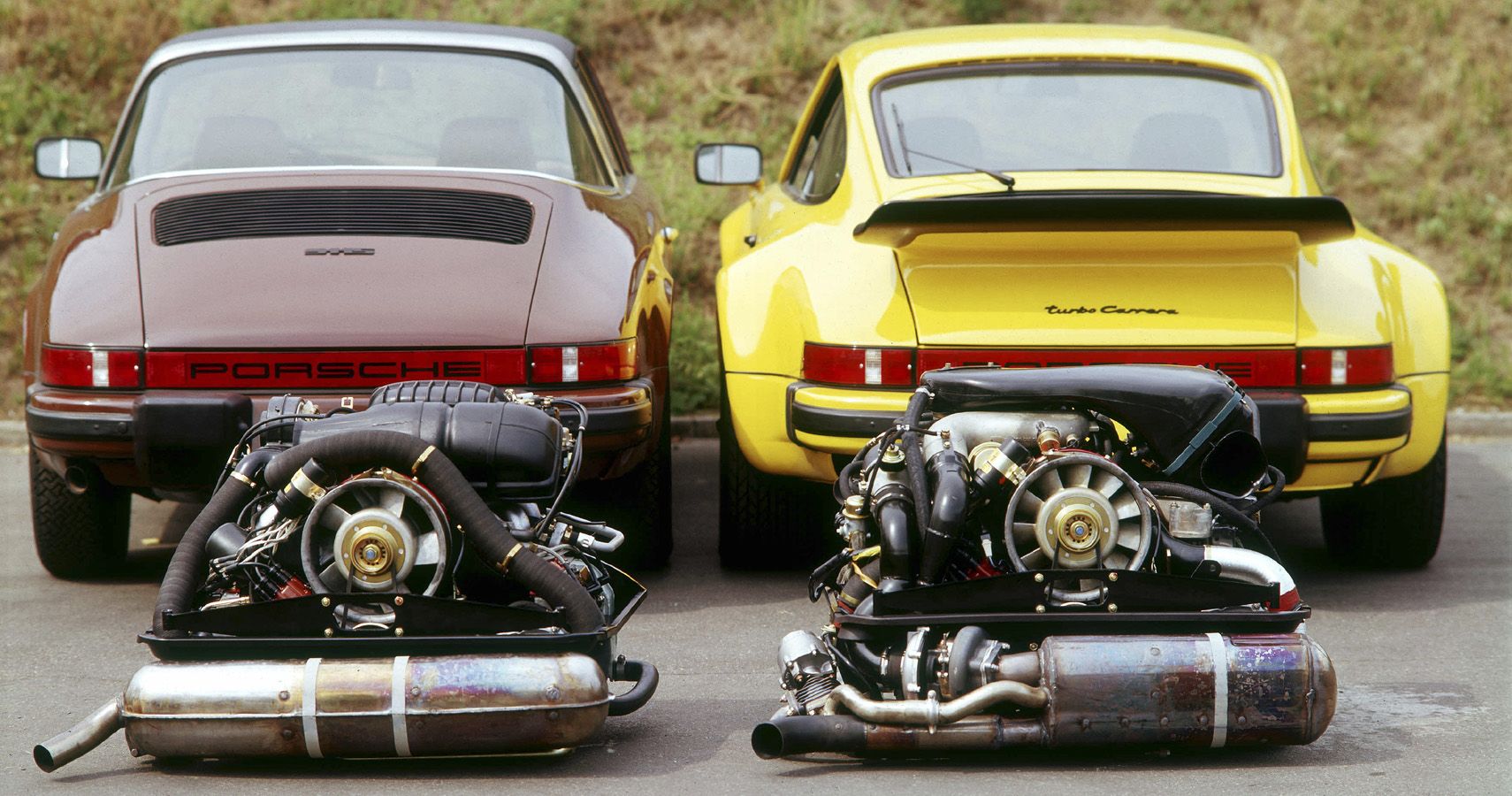 The Classic Porsche 911 S 2.7 Targa (links) and 911 Turbo 3.0 (G-Modell) 1976 With Turbochargers