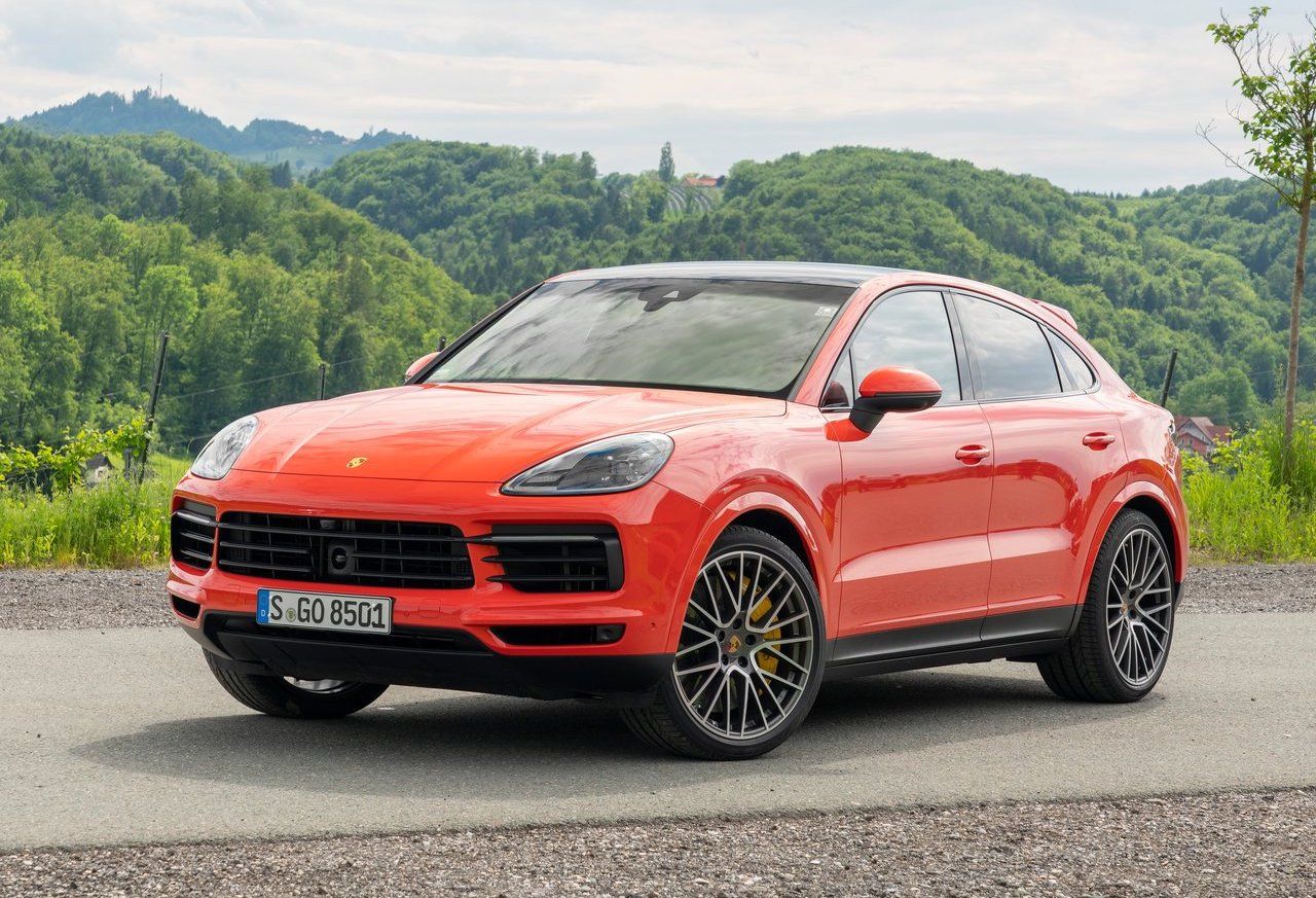 Porsche-Cayenne_Coupe-2020