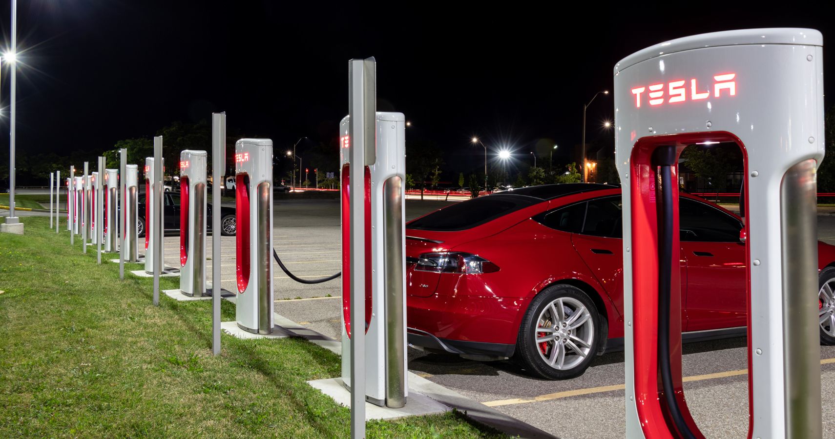 Tesla Supercharging Station Offers Discounts For Tesla Owners