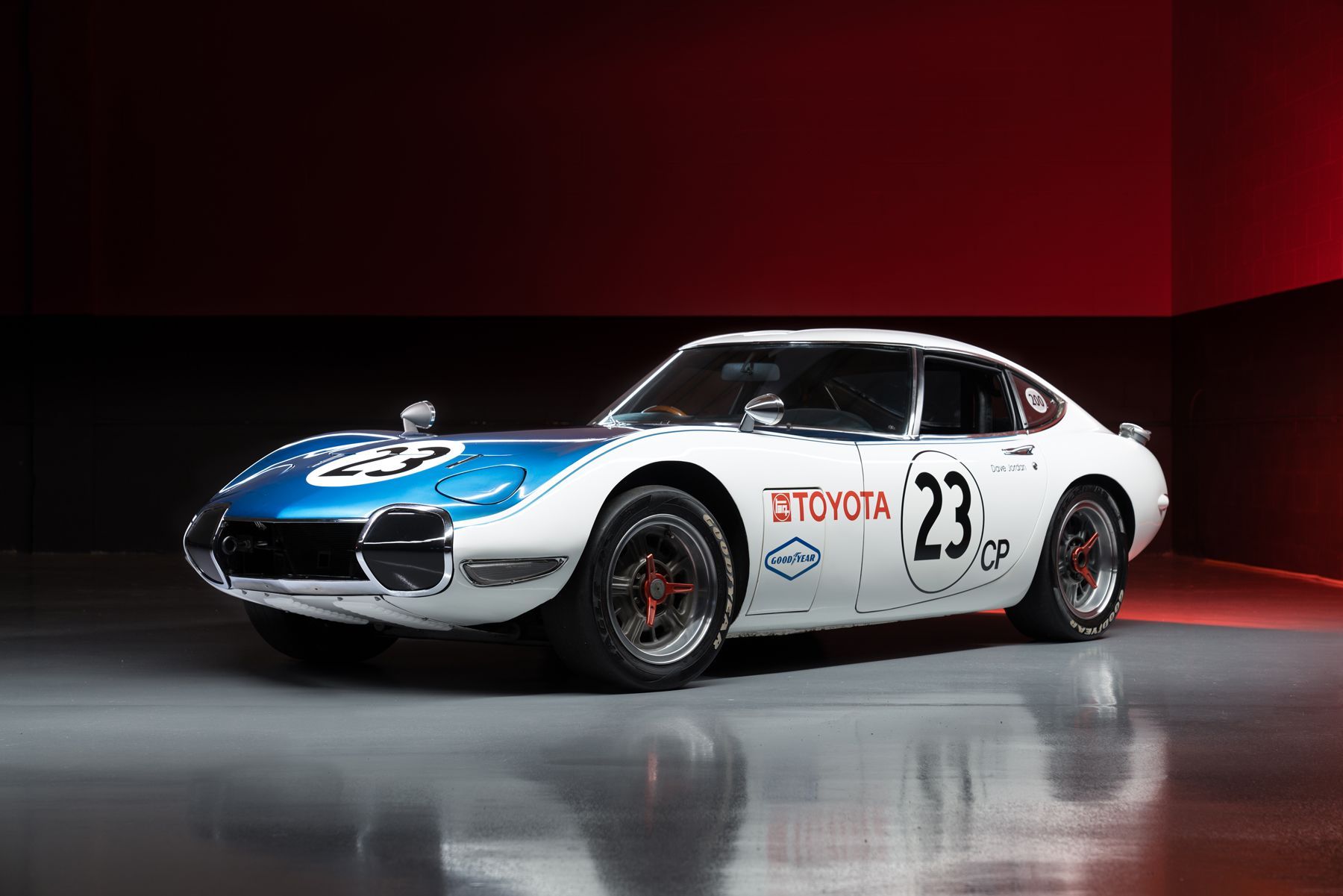 Why The Toyota 2000GT Is The Best Classic Car For Gearheads