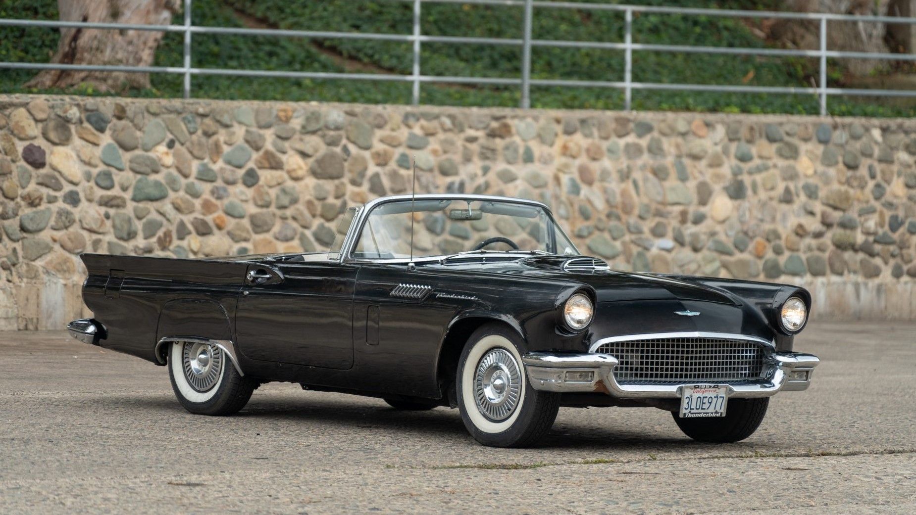 10 Coolest Old American Cars Under $30,000