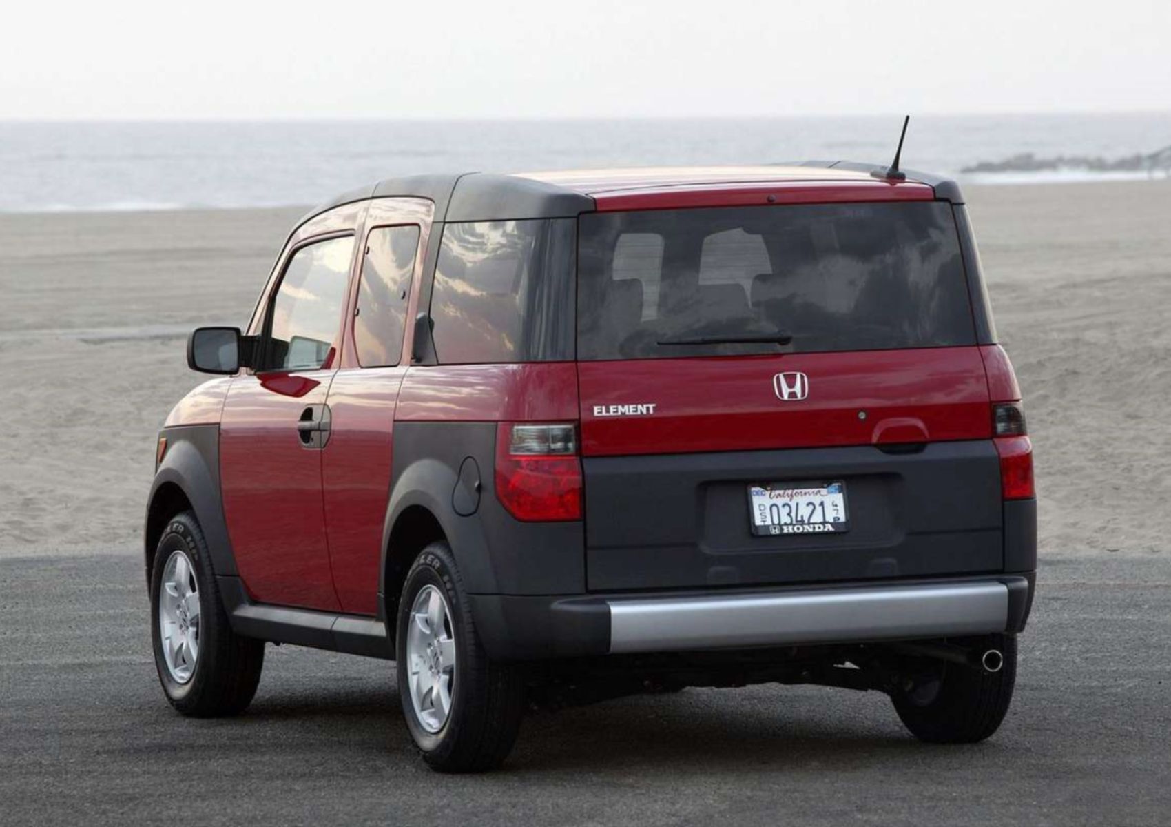 Why Honda's Element Is The Best Compact SUV You've Never Heard Of