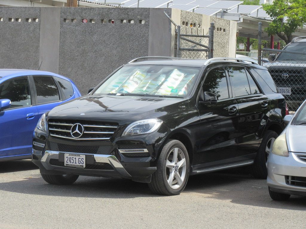 Mercedes-Benz M-Class 2015, black