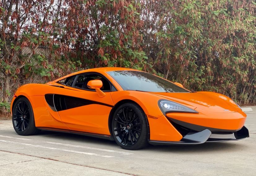 2016 McLaren 570S - Front quarter