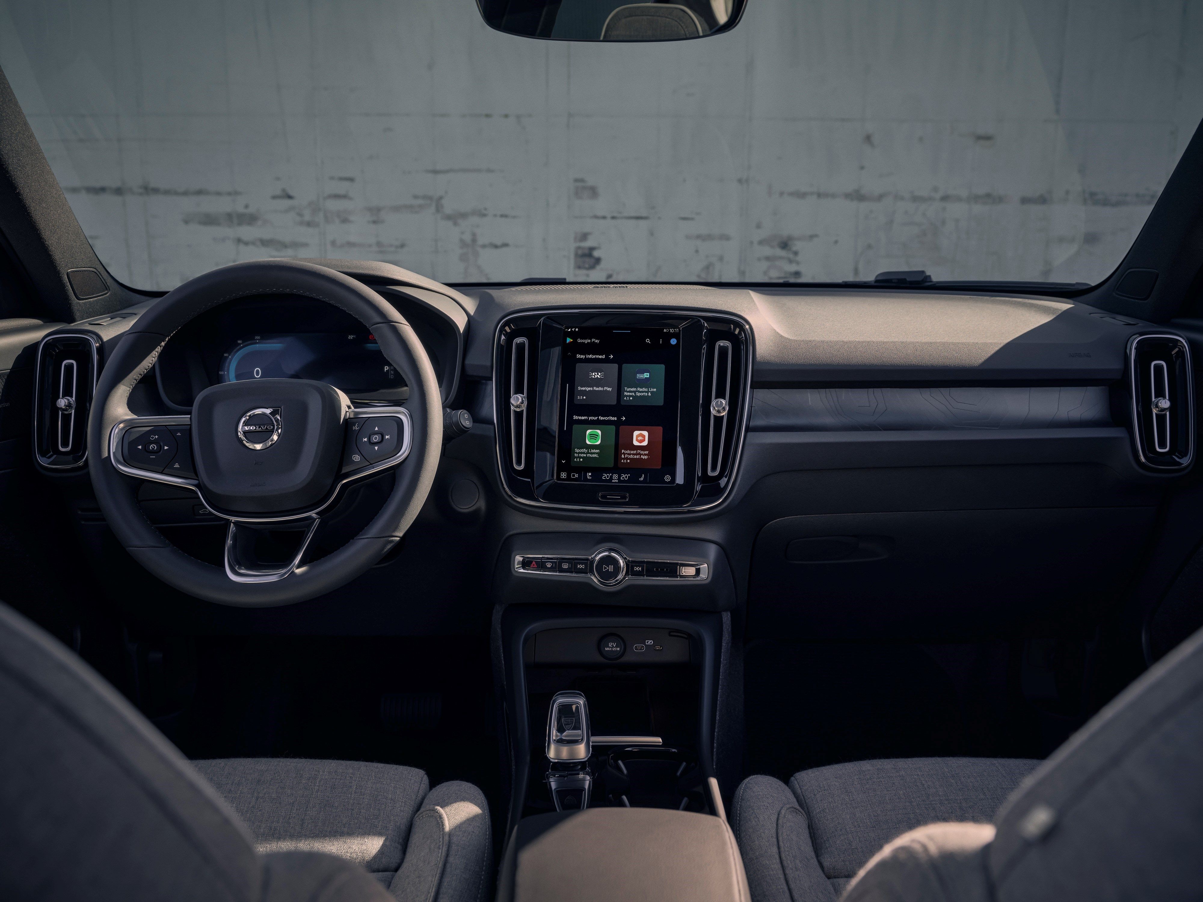 Volvo XC40 Recharge Interior screen