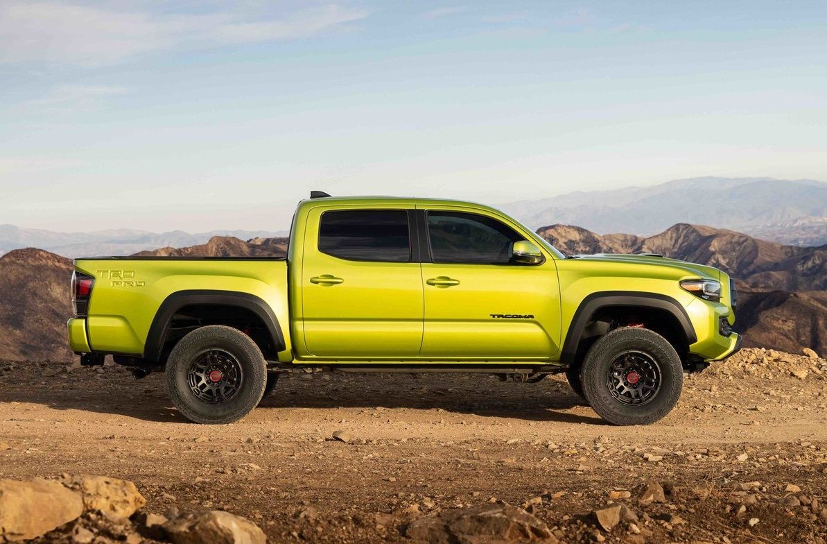 Toyota Tacoma - side