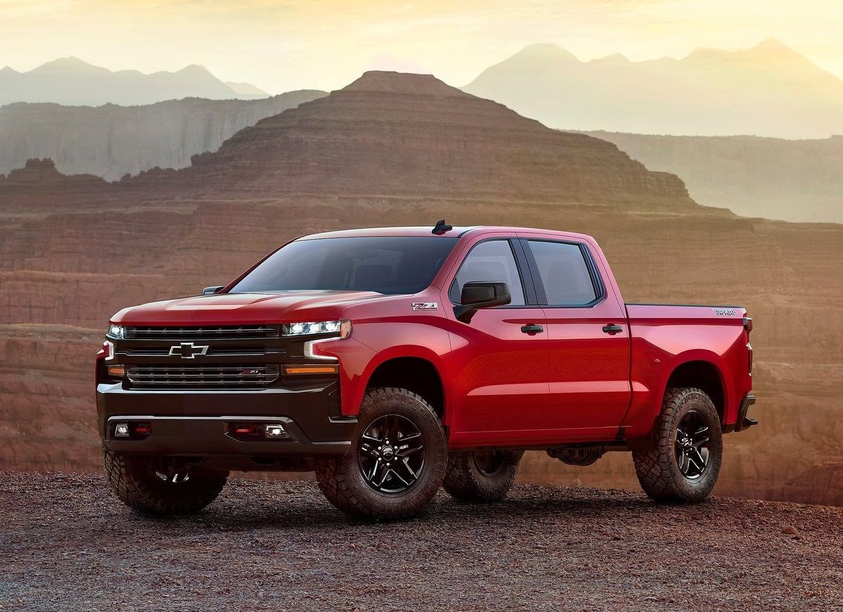 Chevrolet Silverado - Front