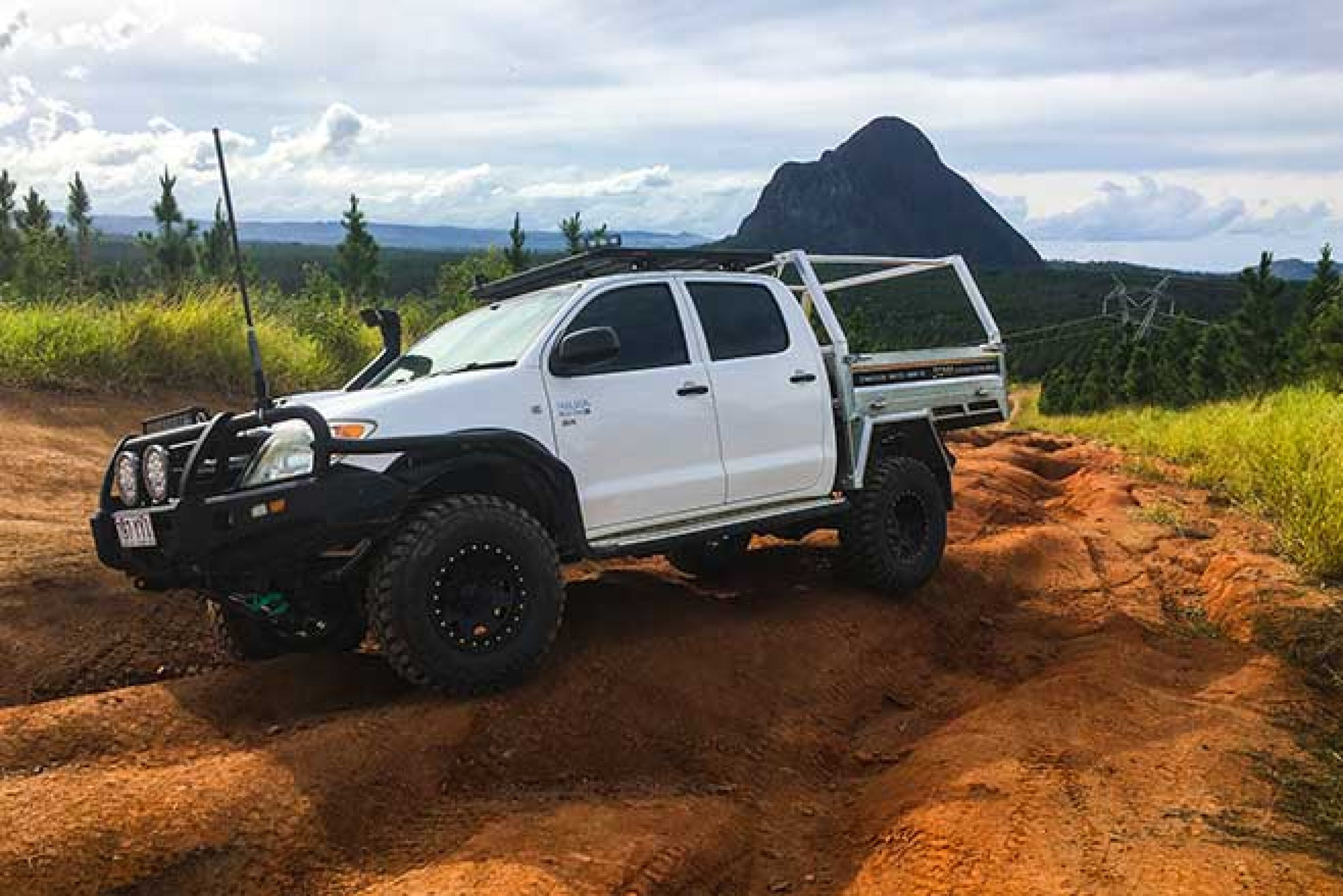 White off-roader build for the Hilux 