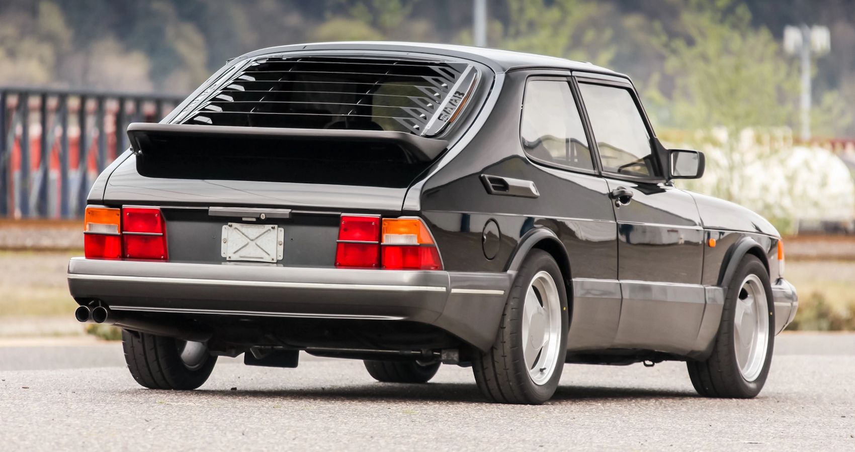 Why The Saab 900 Turbo SPG Is A 'Baller On A Budget' Sports Coupe