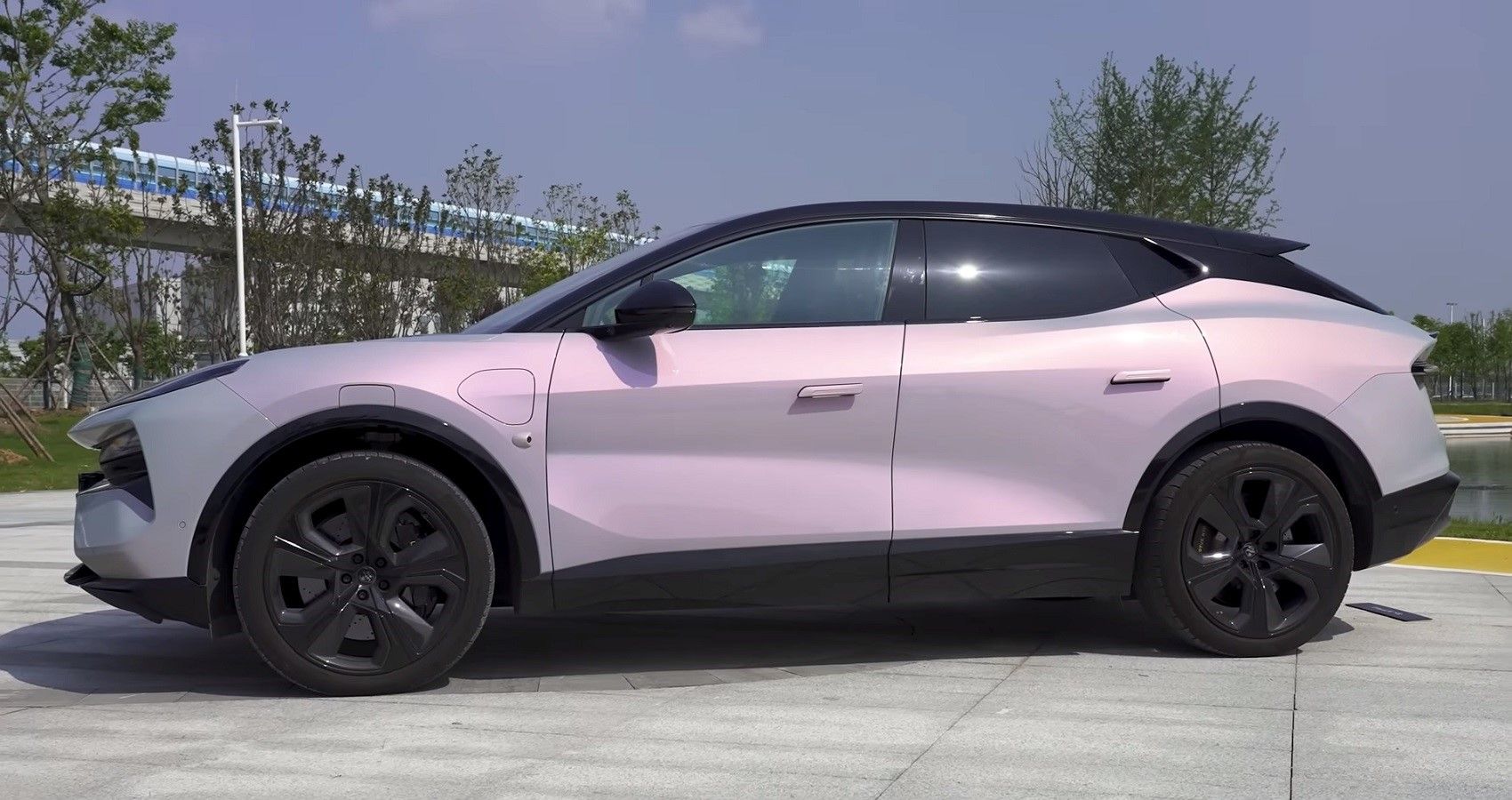 These Things Make The Lotus Eletre A SurprisinglyFun Alternative To