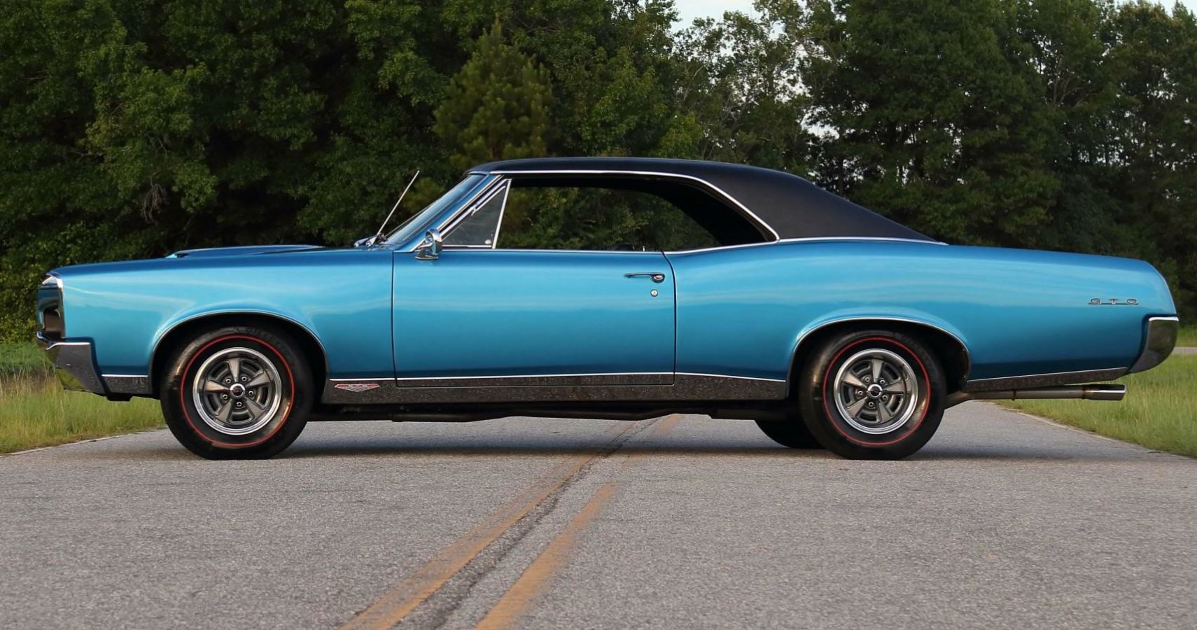 Blue 1967 Pontiac GTO Side with Black Vinyl Top