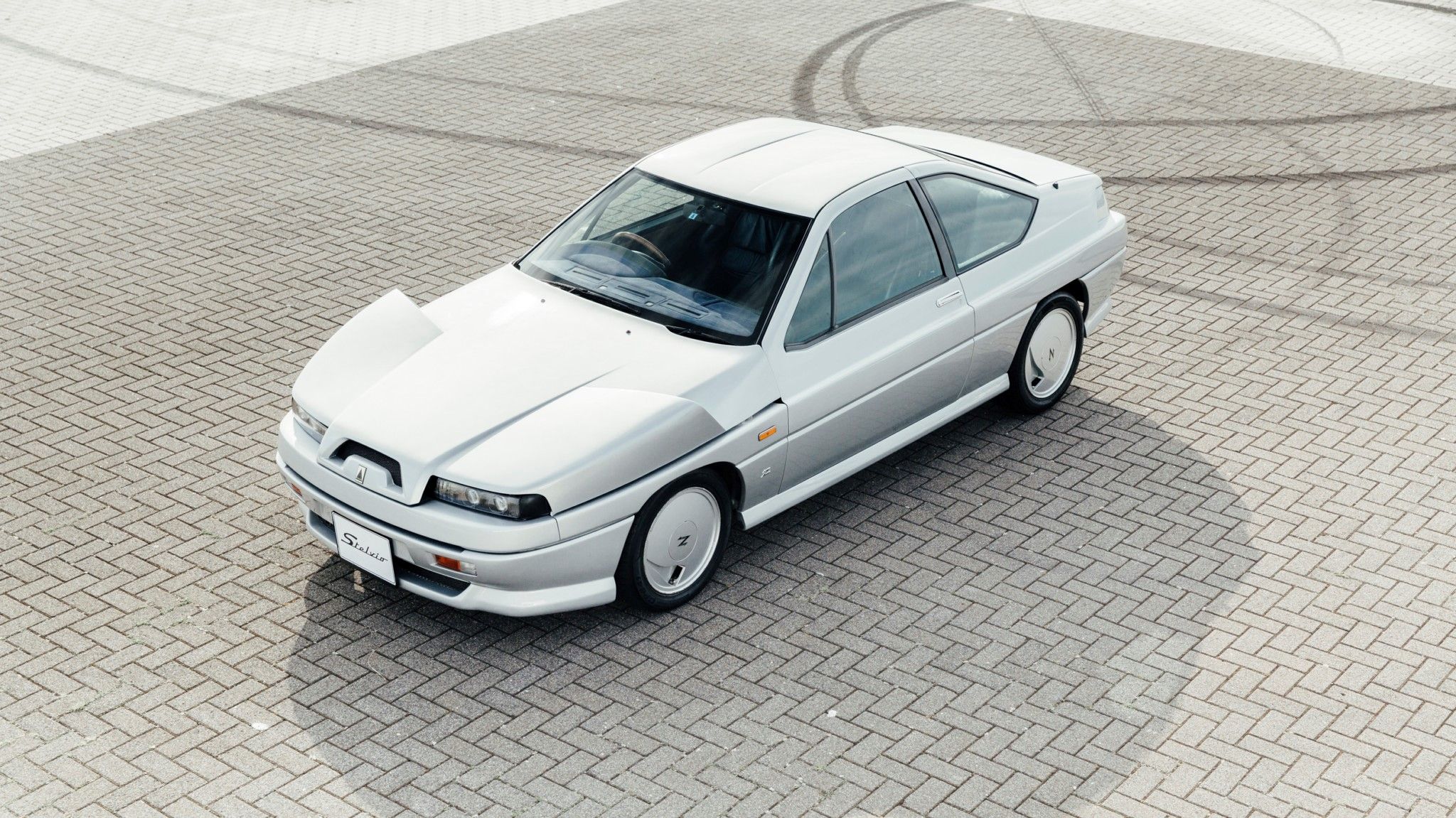 10 Awesome Japanese Classic Cars That Turn Heads