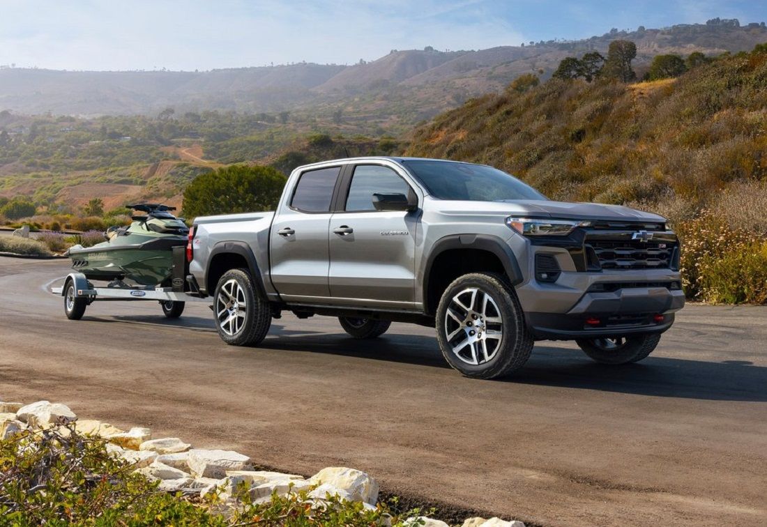 Chevrolet colorado vs toyota tacoma which midsize truck reigns supreme 