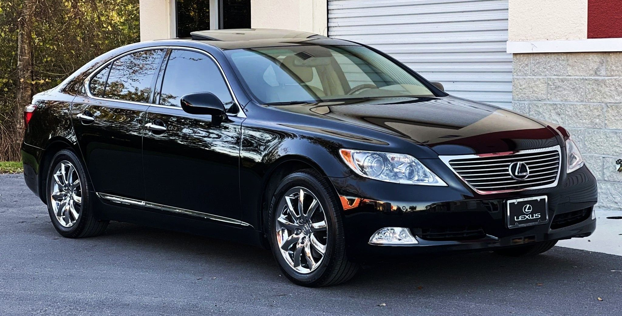 2009 Lexus LS 460 parked