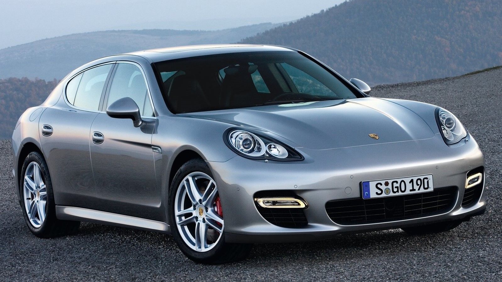 Prata 2010 Porsche Panamera