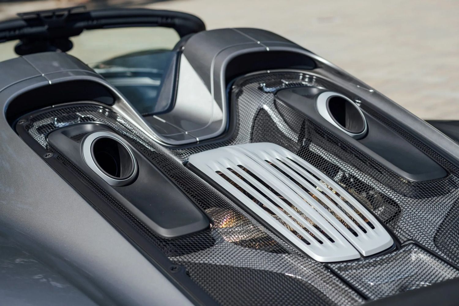 2015 Porsche 918 Spyder Engine Cover And Exhaust 