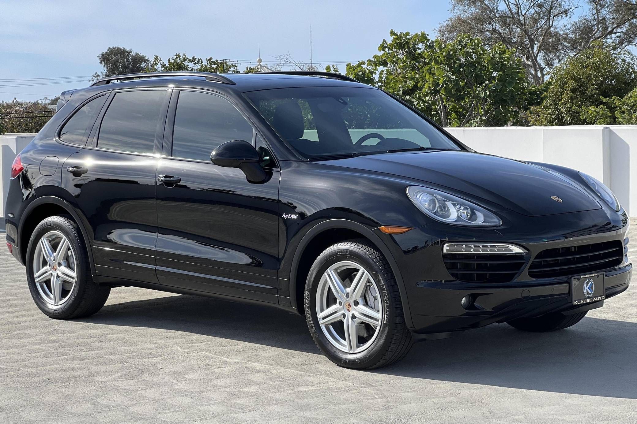 9 Used Luxury SUVs That Are Cheap To Own And Maintain