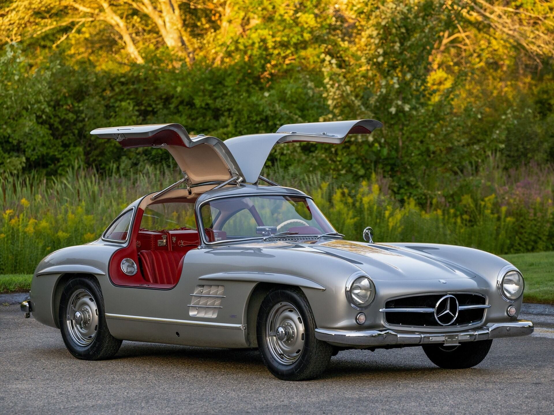 1955 Mercedes Benz 300SL silver gullwing doors