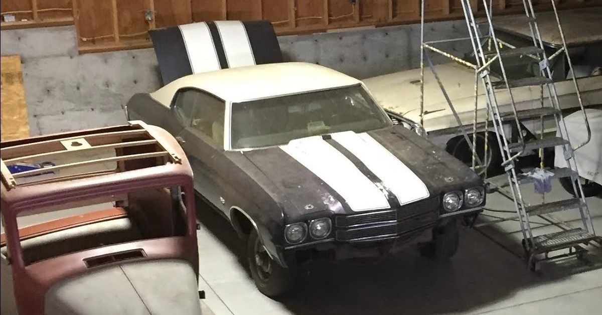 Um celeiro Chevrolet Chevelle SS 454 azul Fathom 1970 encontrado