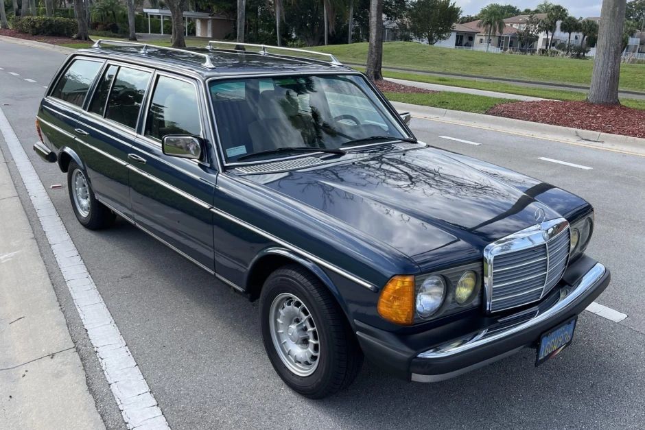 1982 Mercedes-Benz 300TD W123 blue parked