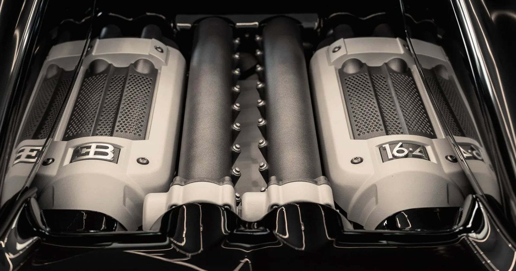 2010 Bugatti Veyron Engine Cover