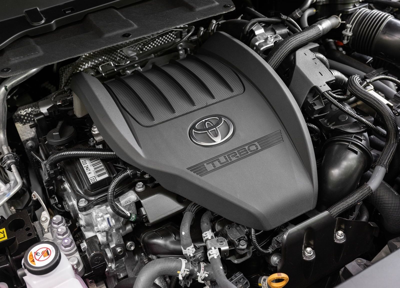 Compartimento do motor Toyota Grand Highlander 2024
