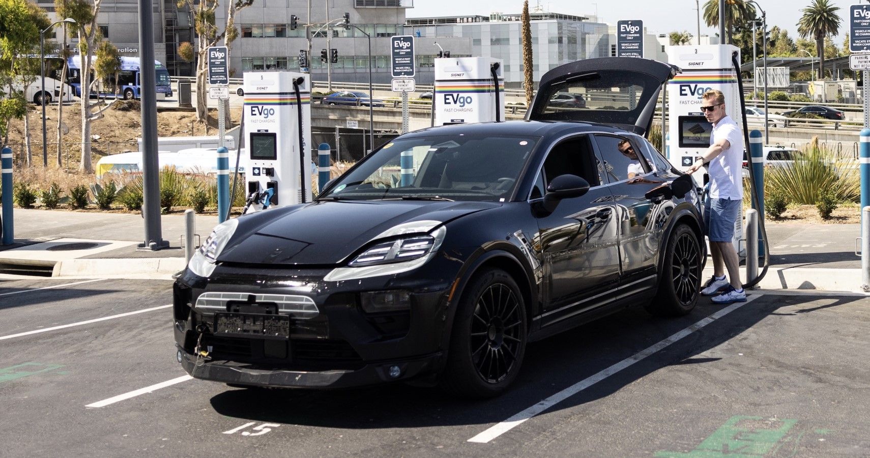 2025 Porsche Macan EV Release Date, Expected Price, Specs, Features