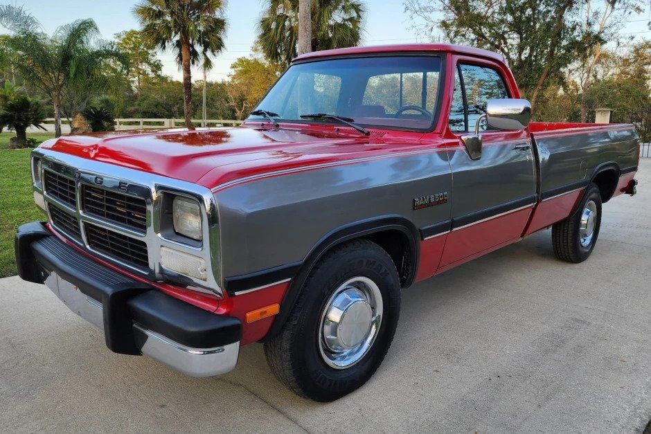 1991 Dodge Ram D250 Cummins Turbodiesel 5 velocidades
