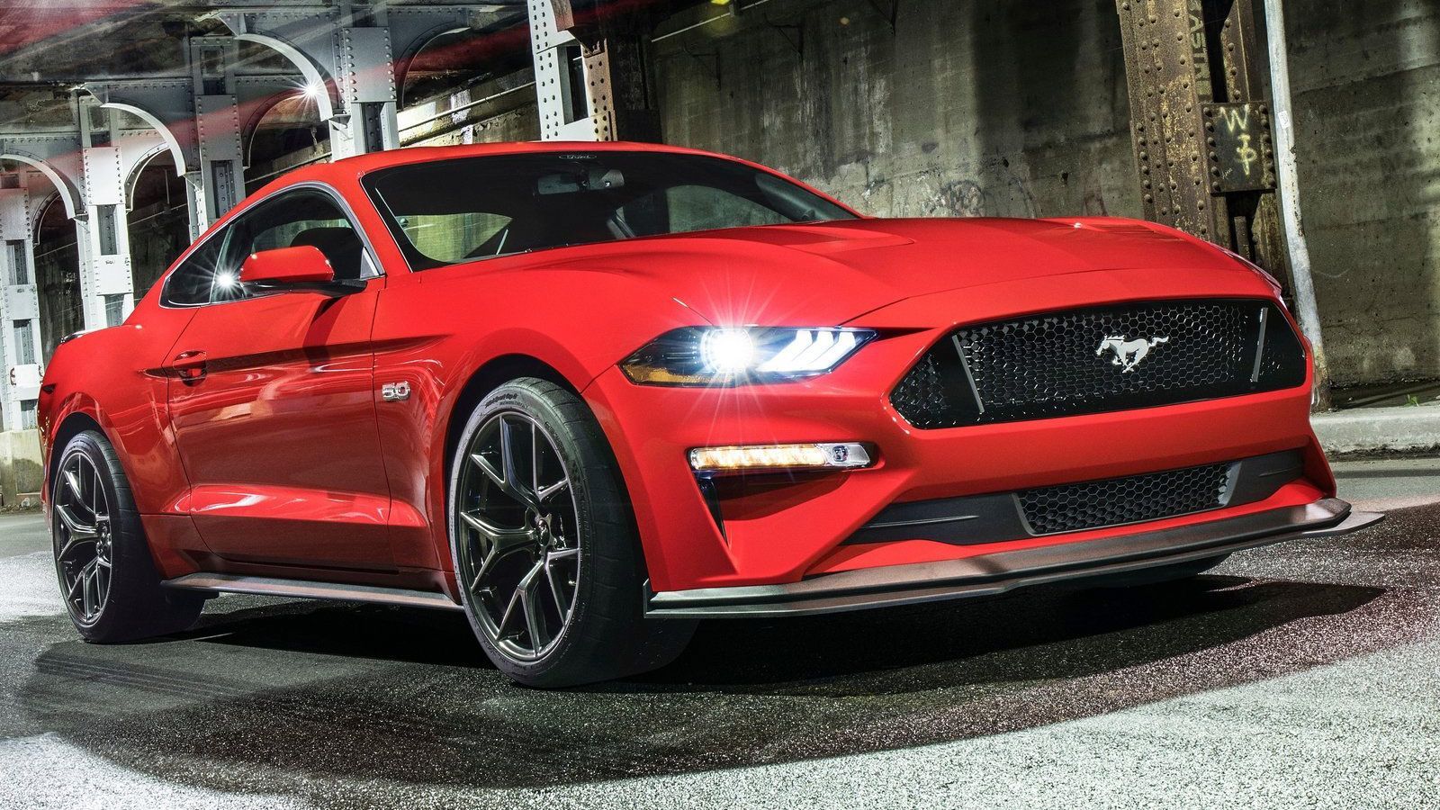 2023 Ford Mustang GT Fastback vermelho